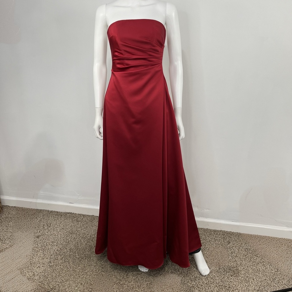 ✨❤️ NWT Michaelangelo Strapless Formal Gown – Elegant & Timeless! ❤️✨ - Picture 12 of 14